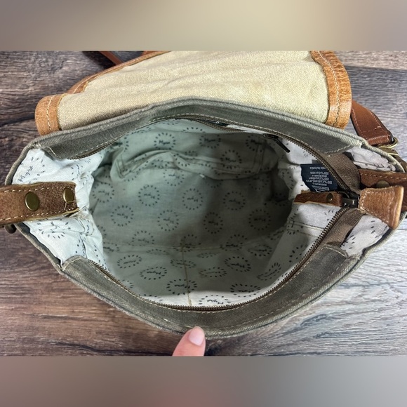Myra Crossbody Bag - Picture 4 of 6